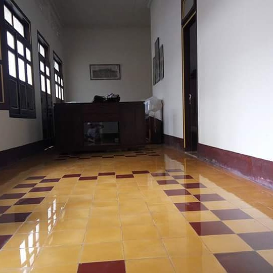 Jasa pasang dan dan poles lantai